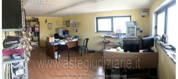 290m² Commercial property in San Demetrio ne' Vestini, Italy No. 43167 16