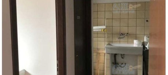 290m² Commercial property in San Demetrio ne' Vestini, Italy No. 43167 11