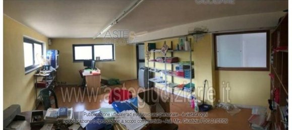 290m² Commercial property in San Demetrio ne' Vestini, Italy No. 43167 17