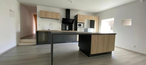 2 bedrooms House in La Croisille-sur-Briance, France No. 95929 4