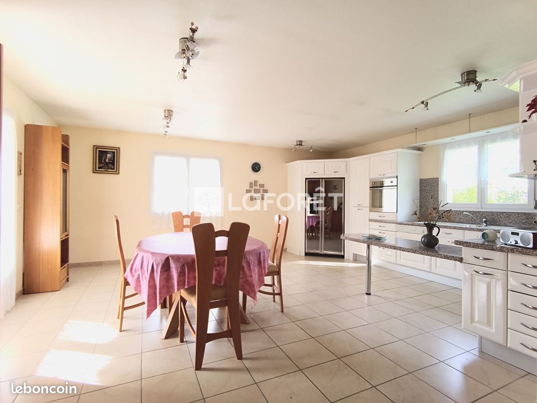 3 bedrooms House in Seyssel, France No. 261663