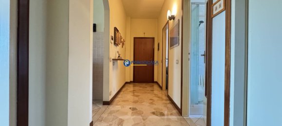 2غرفة شقة في Ronco Briantino, Italy رقم 99369 17