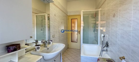 2غرفة شقة في Ronco Briantino, Italy رقم 99369 13