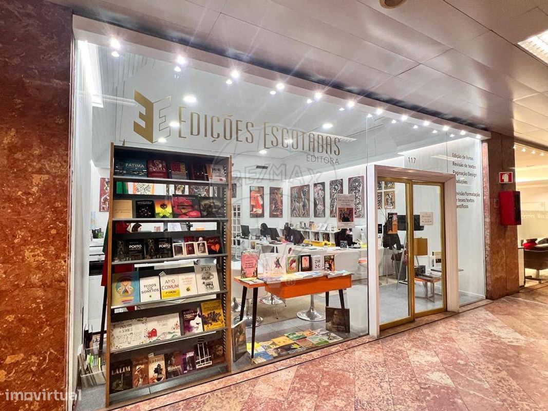 67m² Commercial property in Porto, Portugal No. 66252