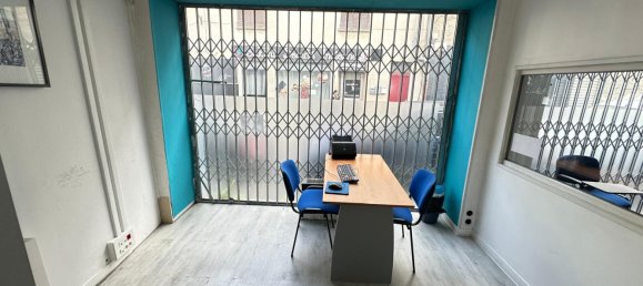 52m² Commercial property in Corbeil-Essonnes, France No. 181001 3