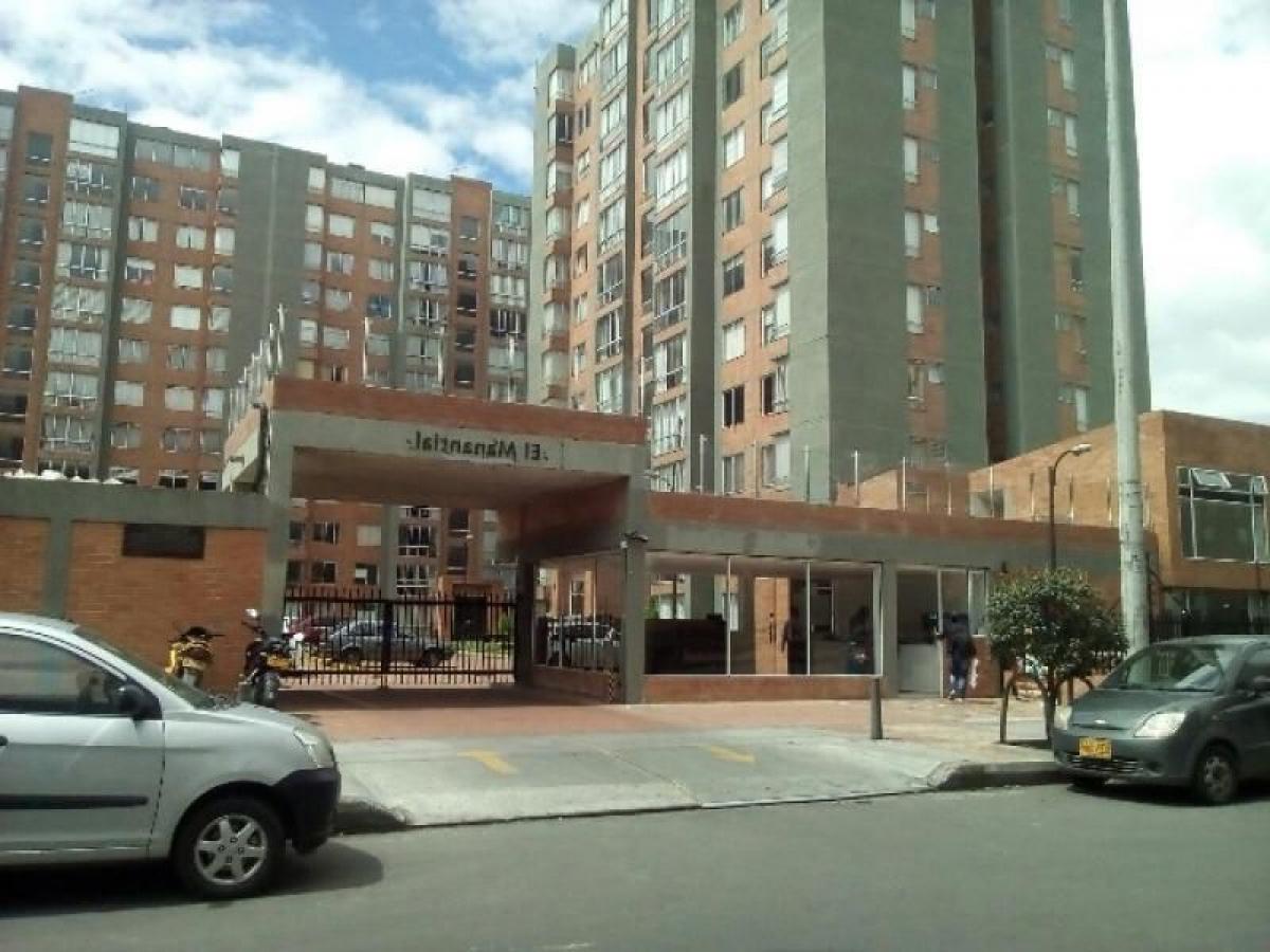 3 bedrooms House in Bogota, Colombia No. 12297