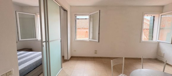 2 rooms Apartment in Venice, Italy No. 276064 8