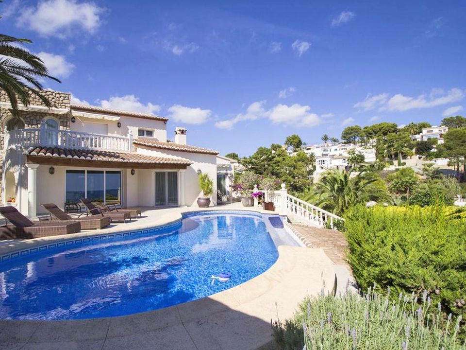 Villa de 3 dormitorios en Benissa, Spain No. 186411