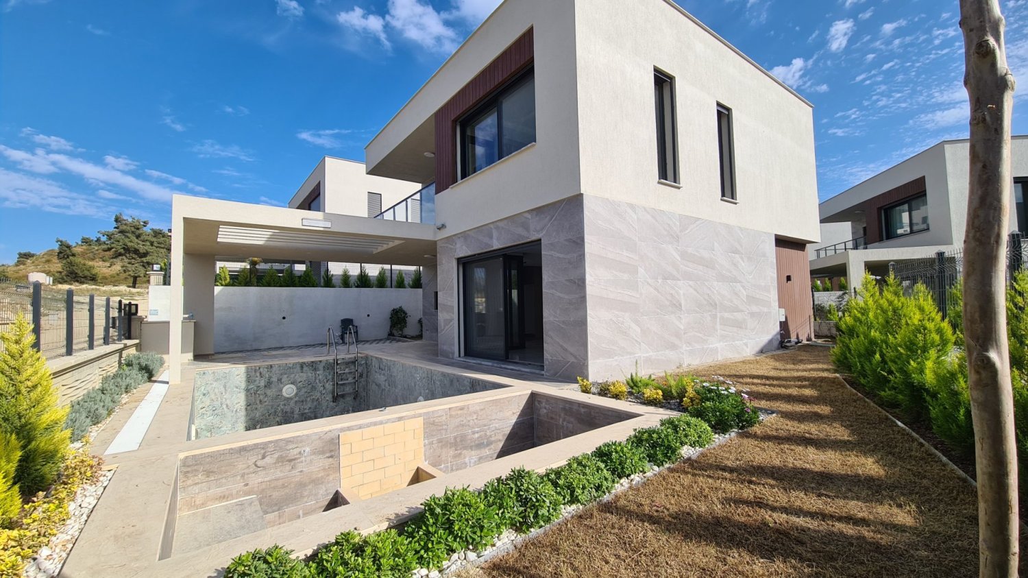 4 bedrooms Villa in Kusadasi, Turkey No. 20868