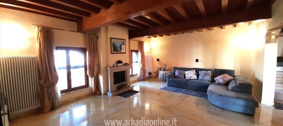 7غرفة فيلا في Fiorenzuola d'Arda, Italy رقم 78082 5