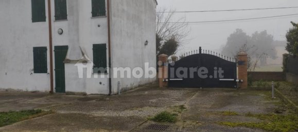 2 bedrooms Villa in Piacenza d'Adige, Italy No. 198934 6