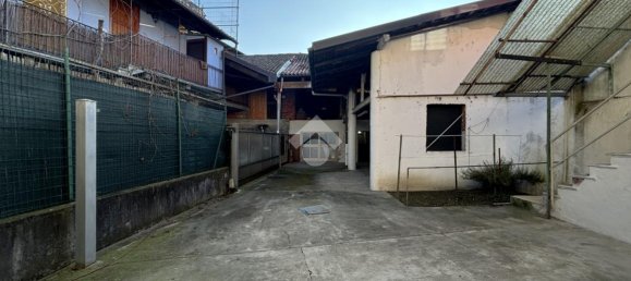 4 rooms House in Caravino, Italy No. 149411 29