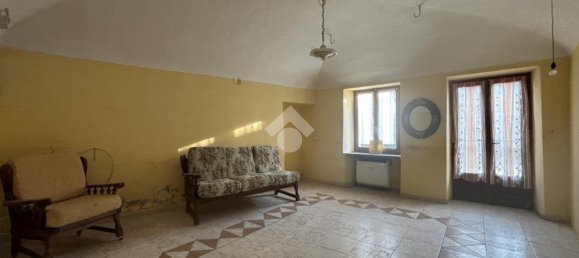4 rooms House in Caravino, Italy No. 149411 7