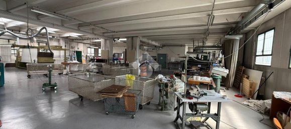 5-salle Entrepôt à Besnate, Italy No. 293763 31