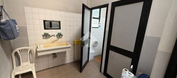 5-salle Entrepôt à Besnate, Italy No. 293763 38