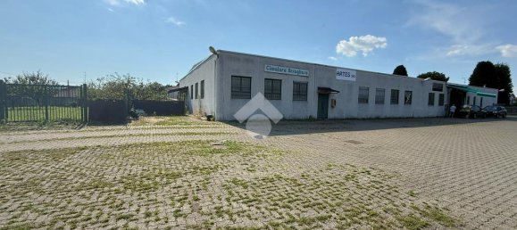 5-salle Entrepôt à Besnate, Italy No. 293763 4