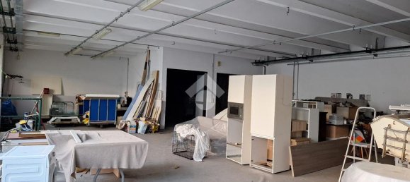 5-salle Entrepôt à Besnate, Italy No. 293763 44