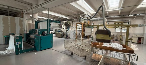 5-salle Entrepôt à Besnate, Italy No. 293763 27