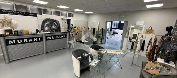 5-salle Entrepôt à Besnate, Italy No. 293763 20