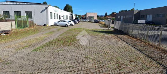 5-salle Entrepôt à Besnate, Italy No. 293763 3