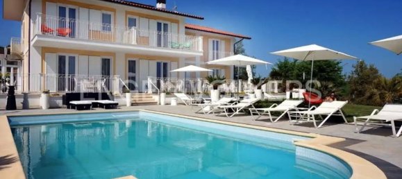 Вилла с 14 комнатами в Коссиньяно, Италия № 127233 6