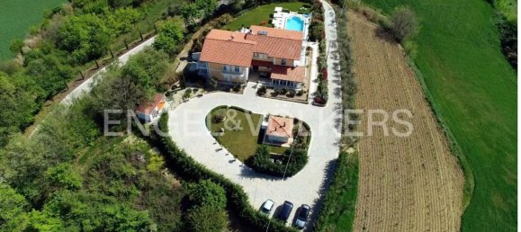 Вилла с 14 комнатами в Коссиньяно, Италия № 127233 2