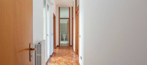 Вилла с 4 спальнями в Арконате, Италия № 323521 30