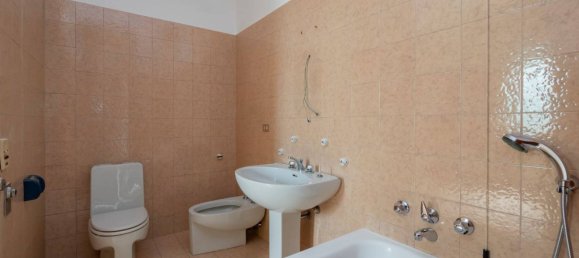 Вилла с 4 спальнями в Арконате, Италия № 323521 13