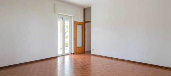 Вилла с 4 спальнями в Арконате, Италия № 323521 4