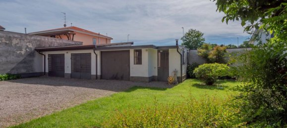 Вилла с 4 спальнями в Арконате, Италия № 323521 41