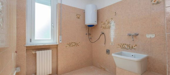 Вилла с 4 спальнями в Арконате, Италия № 323521 14