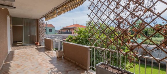 Вилла с 4 спальнями в Арконате, Италия № 323521 25