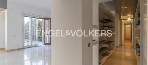 Квартира с 2 спальнями в Рим, Италия № 64933 55