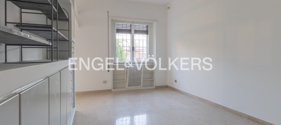 Квартира с 2 спальнями в Рим, Италия № 64933 10