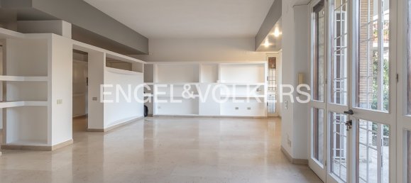 Квартира с 2 спальнями в Рим, Италия № 64933 27