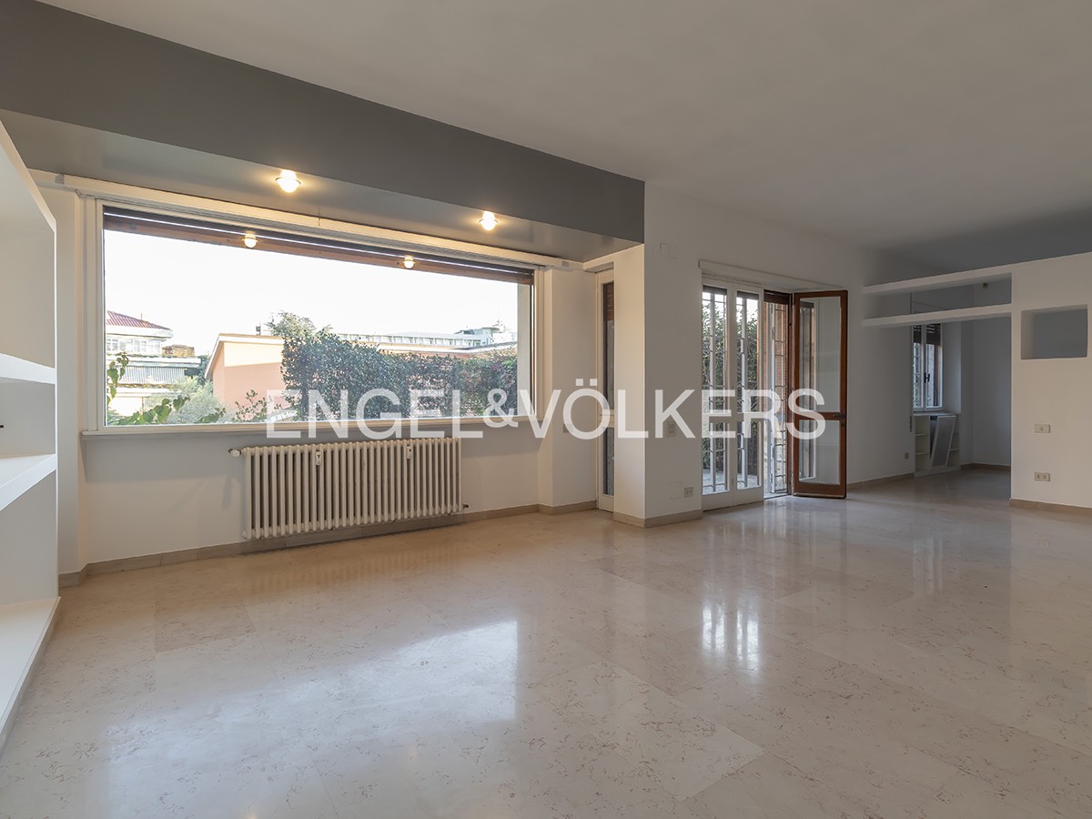 Квартира с 2 спальнями в Рим, Италия № 64933