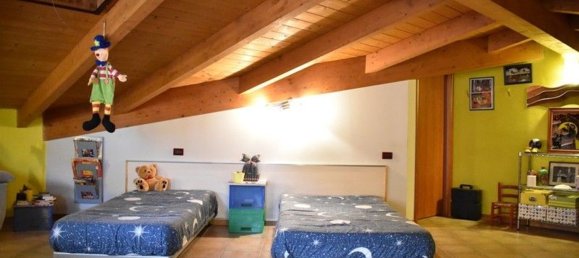 4 rooms Duplex in Cento, Italy No. 138167 7