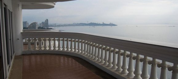 3 bedrooms Condo in Pattaya, Thailand No. 3903 16