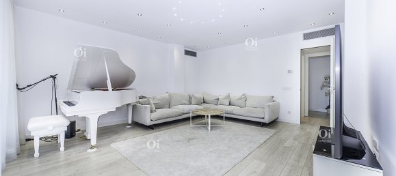 4 rooms Apartment in Barcelona, Spain No. 402 2