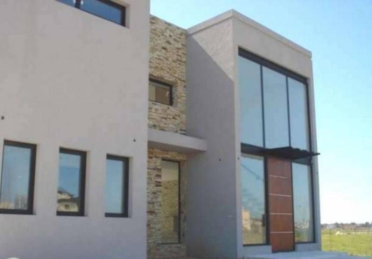 3 bedrooms House in Tigre, Argentina No. 83677