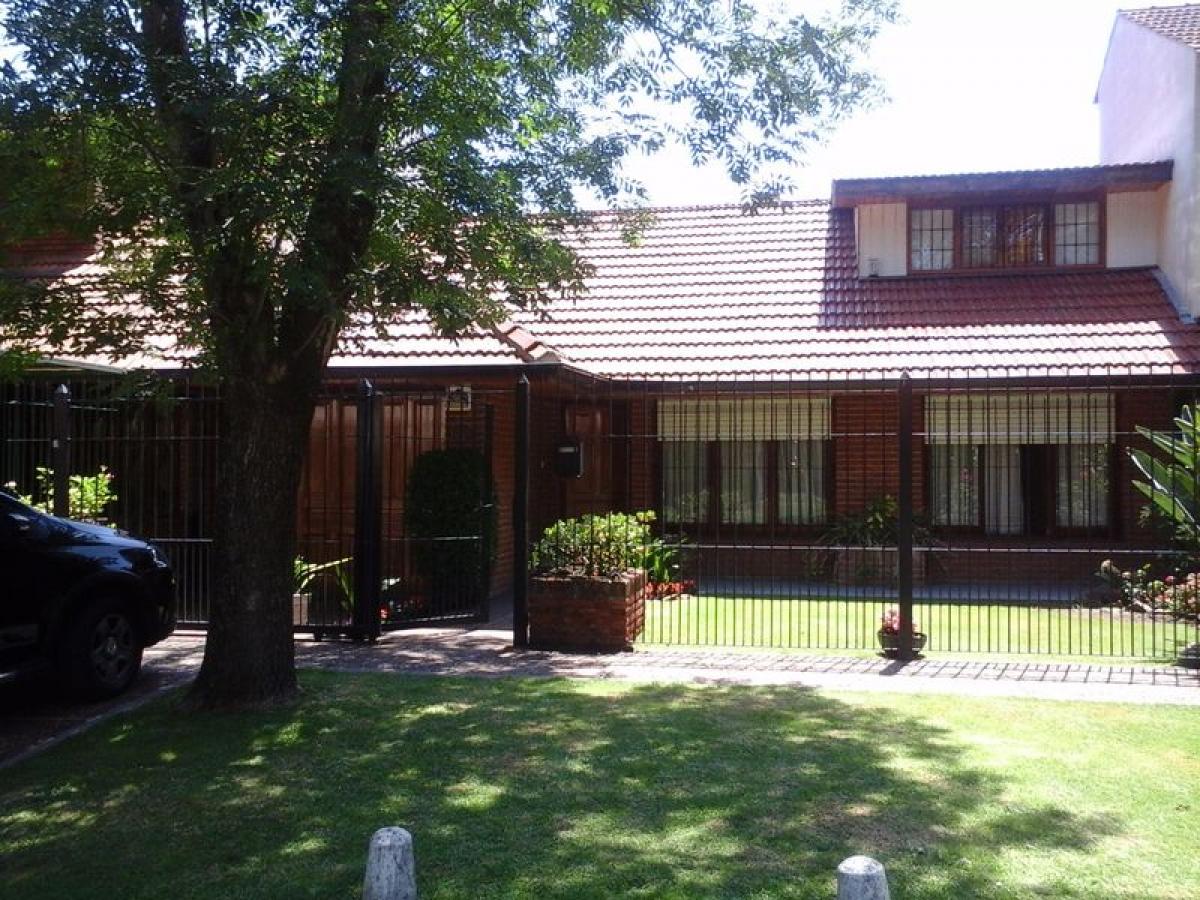 2 bedrooms House in Mar del Plata, Argentina No. 82089