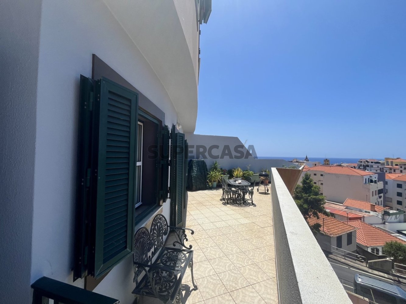 3 bedrooms Apartment in Funchal, Portugal No. 233936