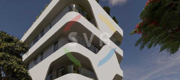 3 bedrooms Penthouse in Limassol, Cyprus No. 21245 2