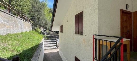 Вилла с 7 комнатами в Эмавиль, Италия № 11629 6