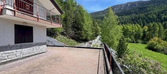 Вилла с 7 комнатами в Эмавиль, Италия № 11629 4