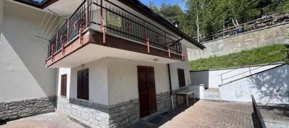 Вилла с 7 комнатами в Эмавиль, Италия № 11629 17