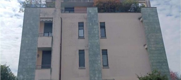 5-Zimmer Wohnung in Mariano Comense, Italy, Nr. 258068 4