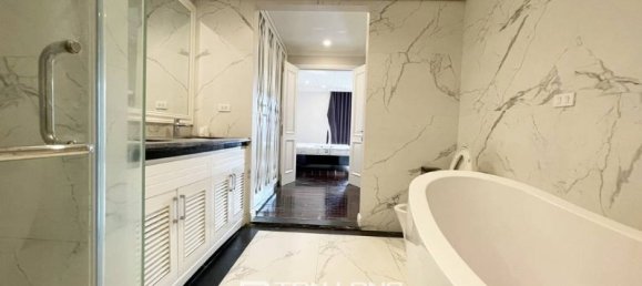 3 bedrooms Apartment in Tay Ho, Vietnam No. 570 15