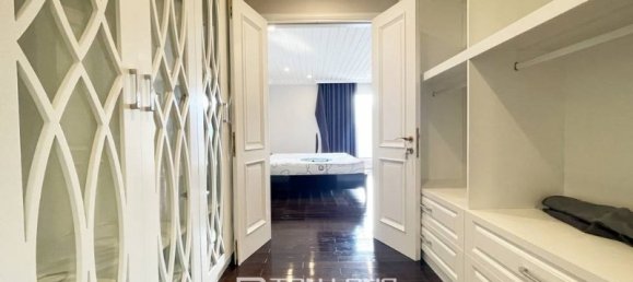 3 bedrooms Apartment in Tay Ho, Vietnam No. 570 13