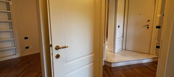 3 bedrooms Apartment in Brescia, Italy No. 361366 13